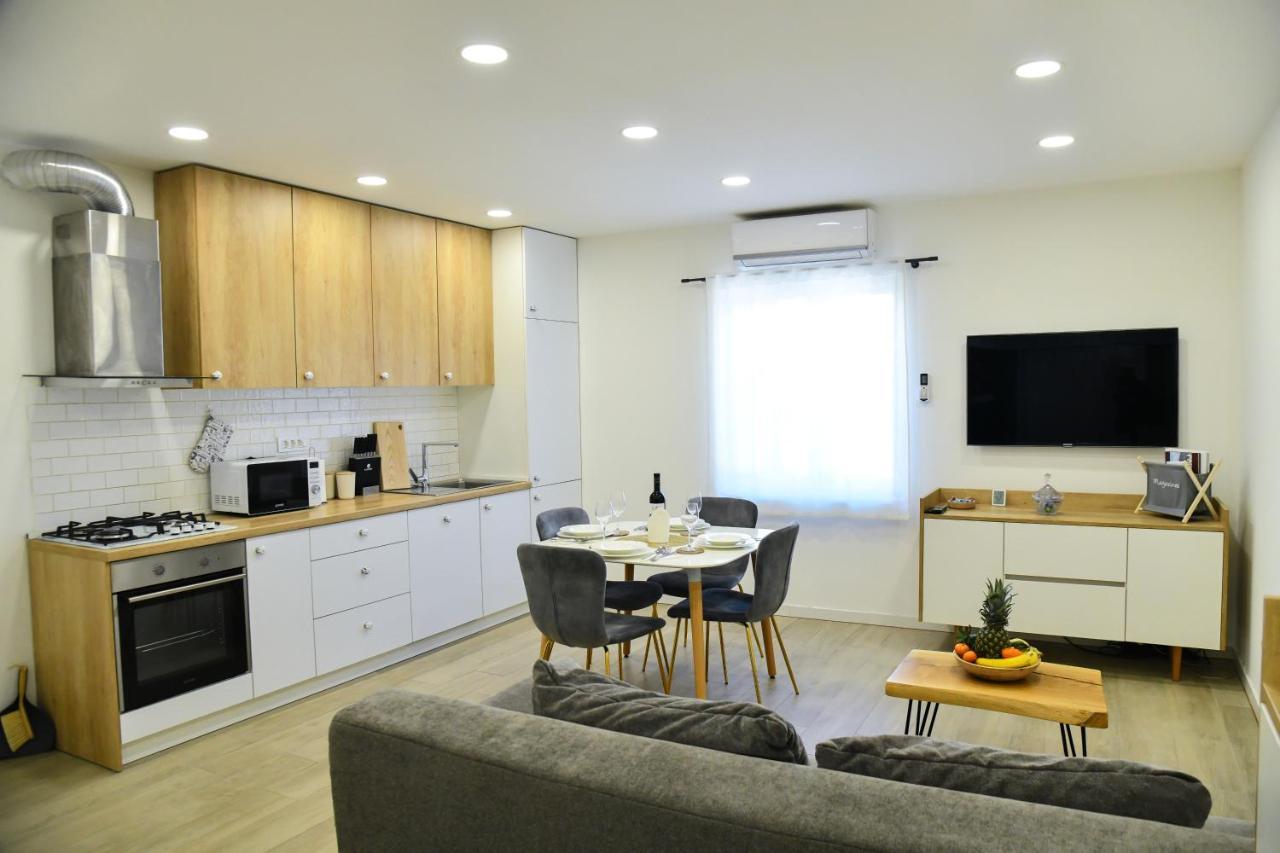 Apartment Maris Sinj Esterno foto