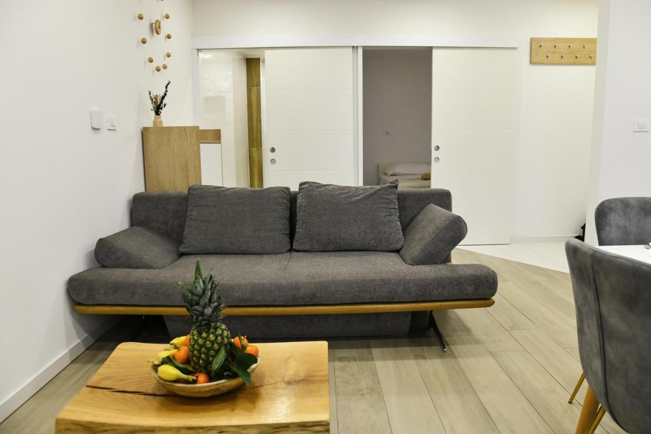 Apartment Maris Sinj Esterno foto